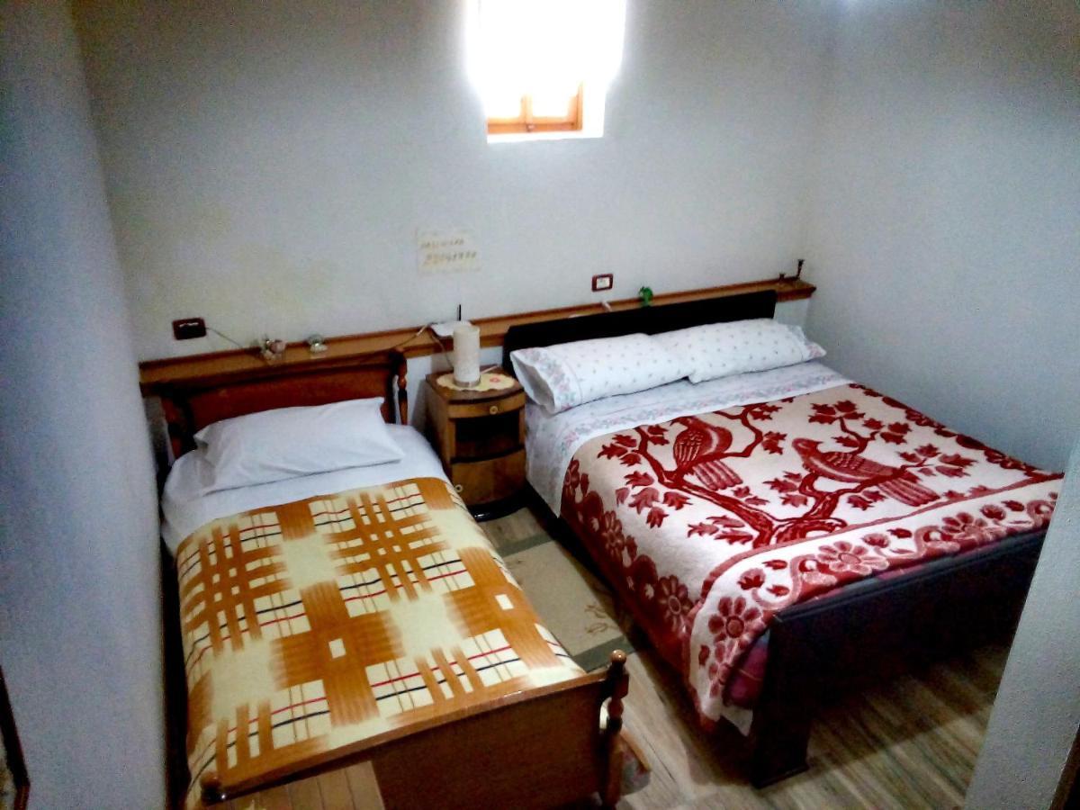 Ruols Guesthouse Гирокастра Экстерьер фото
