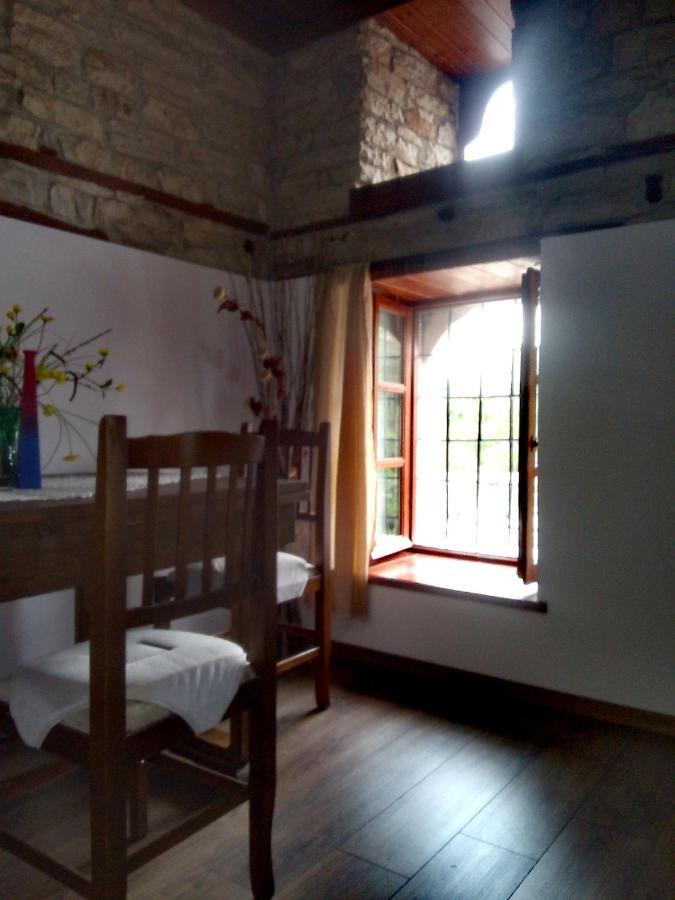 Ruols Guesthouse Гирокастра Экстерьер фото